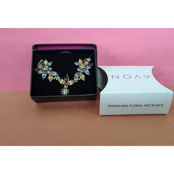 Avon Sparkling Floral Necklace Statement Jewelry Silver Tone Crystal Boxed Gift - Picture 2 of 16